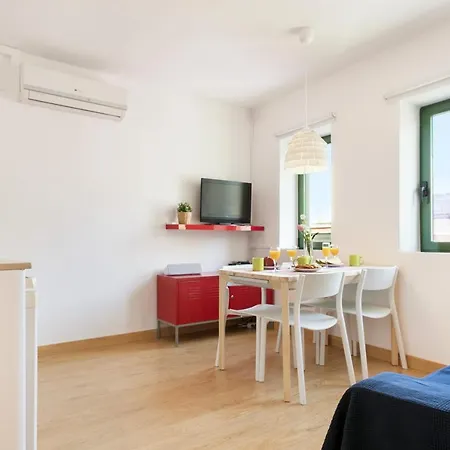 Ola Living Vidreria Apartment